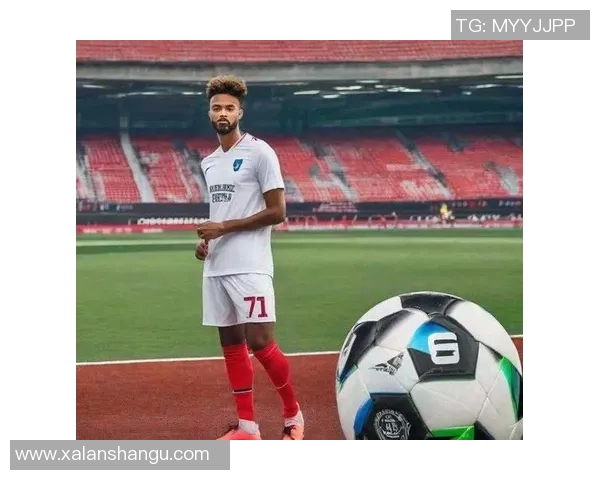 震撼足球转会大揭秘 揭晓超级球星即将加盟豪门球队的幕后故事