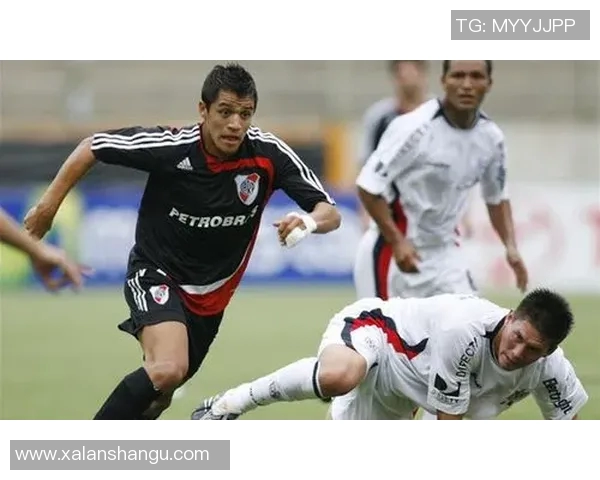 全球足球巨星盘点 从梅西到C罗 谁才是当今足坛的真正王者